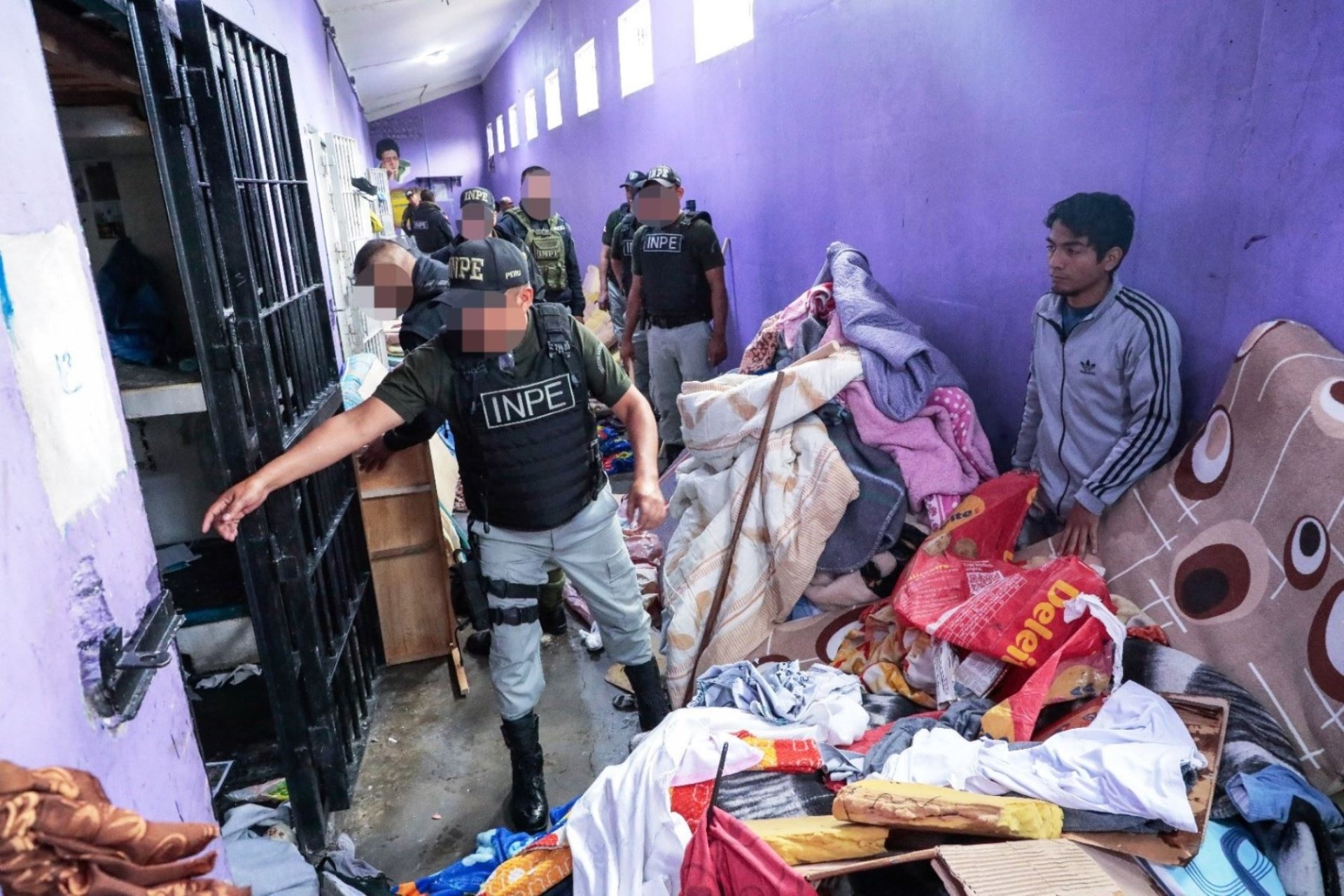 Operativo del INPE dentro de una c�rcel.