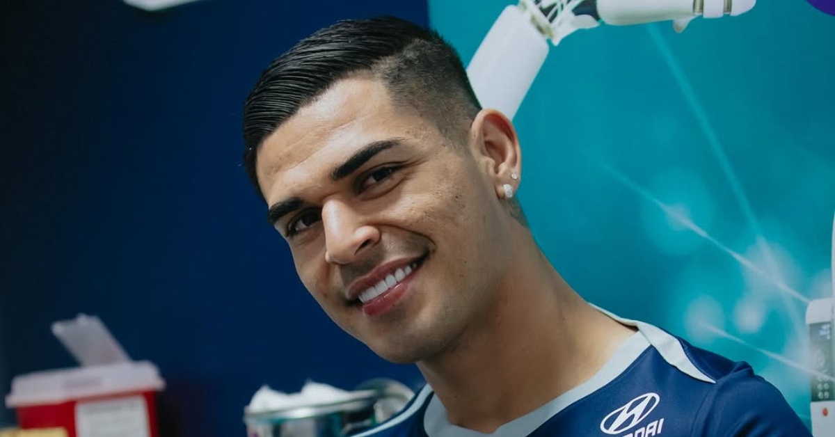 Estrella goleadora de América de Cali se queda en Alianza Lima hasta 2028