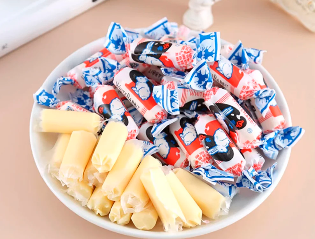 Caramelos chinos envueltos en papel de arroz son bastante solicitados en la zona.