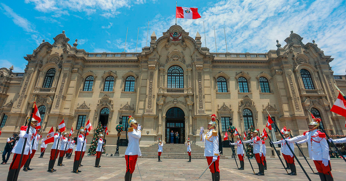 Gobierno designa al embajador Eduardo Pérez del Solar como responsable de las ceremonias de Transmisión del Mando