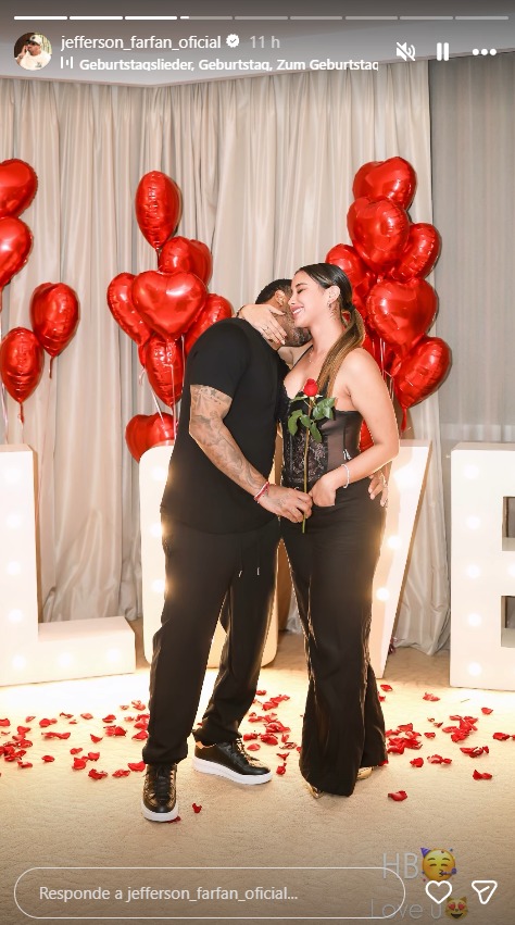 Jefferson Farf�n y sus inesperadas publicaciones