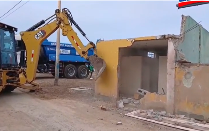Municipalidad de Pacasmayo dispuso demolici�n de camal abandonado tras denuncia de vecinos mediante Exitosa.