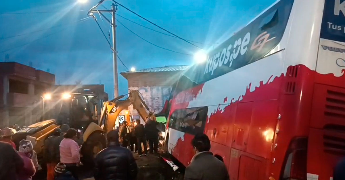 Tragedia en Puno: Choque de un bus contra una vivienda deja un fallecido y varios heridos