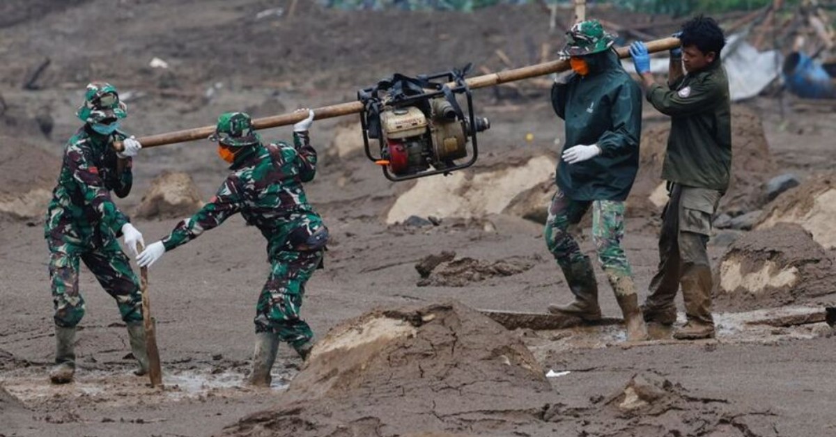 Tragedia en Indonesia: Deslizamiento de tierra provoca la muerte de 38 personas y varios desaparecidos