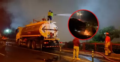 Incendio habr�a sido provocado por pirot�cnicos que cayeron a la Costa Verde.