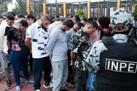 INPE traslad� a 100 internos al penal de Challapalca.