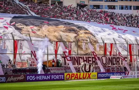 Hinchas de Universitario fueron los m�s masivos durante el 2025.
