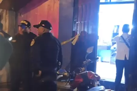 Feroz balacera acaba con la vida de barbero y su cliente queda herido