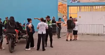 Local en SMP fue atacado balazos durante show musical.