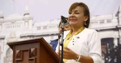 Comisi�n de �tica evaluar� denuncia de presunta agresi�n contra Kira Alcarraz