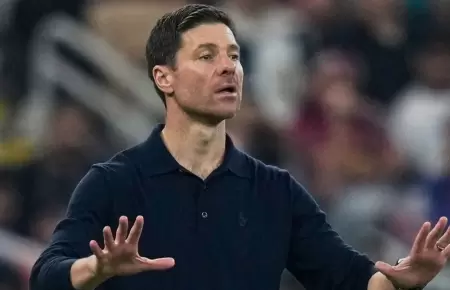 Xabi Alonso dej� de ser DT de Real Madrid tras caer ante Barcelona en la Superco