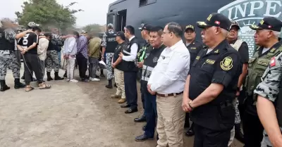 Ministro de Justicia en supervisa trasladado de reos a penales de m�xima segurid