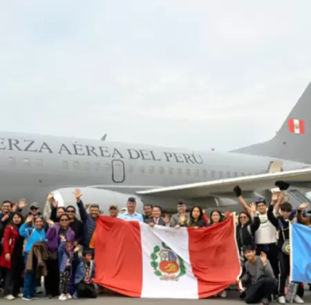 38 peruanos regresaron al pa�s desde Bolivia