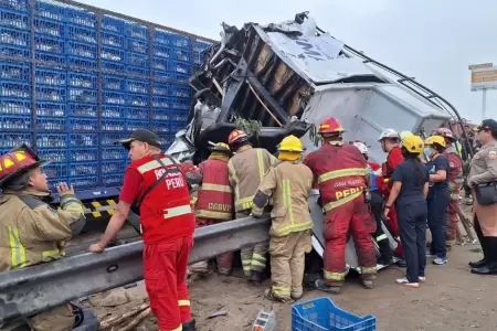 Choque m�ltiple en la Panamericana Sur