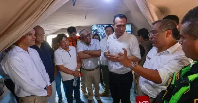 Jos� Jer� se re�ne con dirigentes transportistas.