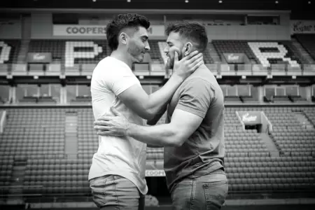 Josh Cavallo revela que fue apartado de su equipo tras declararse homosexual