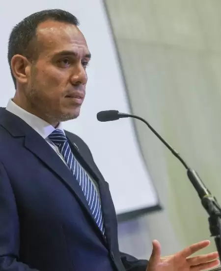 Jos� Jer� se comprometi� a cumplir promesas incumplidas por sus antecesores