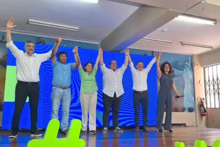 Marisol P�rez Tello oficializa su candidatura a la presidencia.