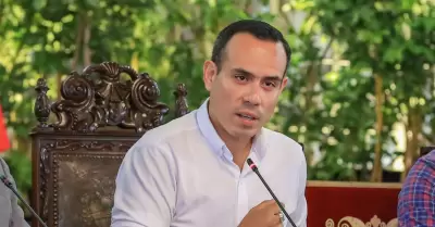 Jos� Jer� acept� haber tenido hasta tres reuniones con empresario chino