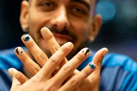 Borja Iglesias recibe insultos homof�bicos