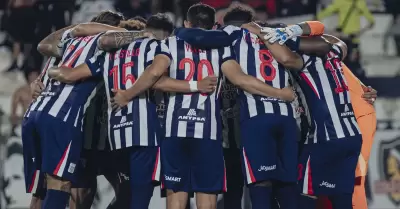 Alianza Lima present� su camiseta alterna para la temporada 2026.
