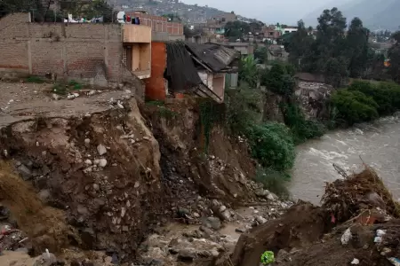 Viviendas en zonas de alto riesgo en Chosica tras intensas lluvias.