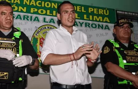 Jos� Jer� se molesta con personal del INPE y lanza fuertes expresiones