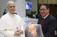 Papa León XIV es sorprendido con retrato de Santa Rosa de Lima en el Vaticano