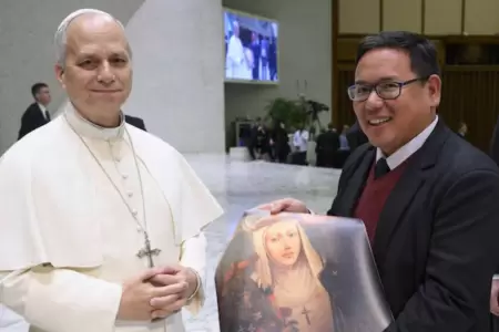 Papa Le�n XIV recibe retrato original de Santa Rosa de Lima