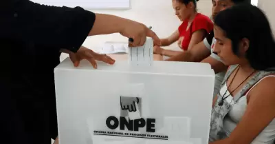 ONPE inici� el env�o de correos electr�nicos con el local de votaci�n asignado