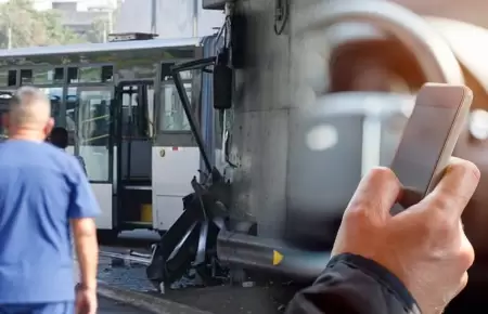 Experto se�al� que accidente pudo causarse por distracci�n o cansancio.