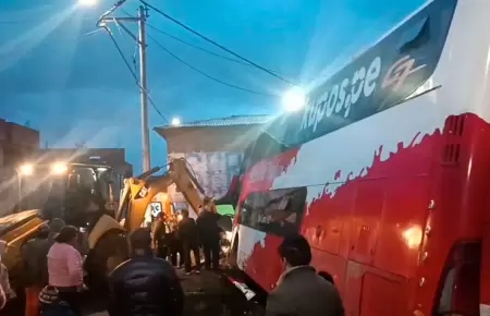 Accidente en Puno deja un fallecido y varios heridos.