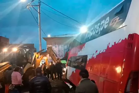 Accidente en Puno deja un fallecido y varios heridos.