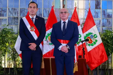 Jos� Jer� / Ernesto �lvarez.