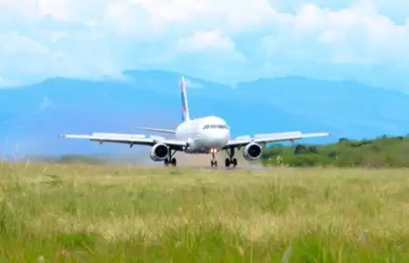 Garantizan operatividad del aeropuerto de Ja�n.