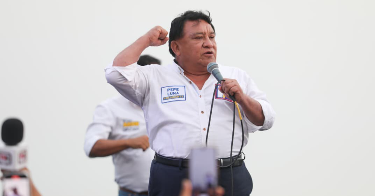 José Luna: "López Aliaga usa de manera miserable memoria de Lucho Castañeda para captar votos"