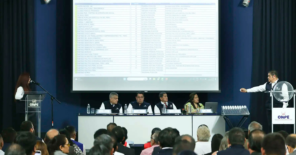 ONPE definió ubicación en la cédula de votación de los 38 partidos políticos que participarán en las elecciones generales