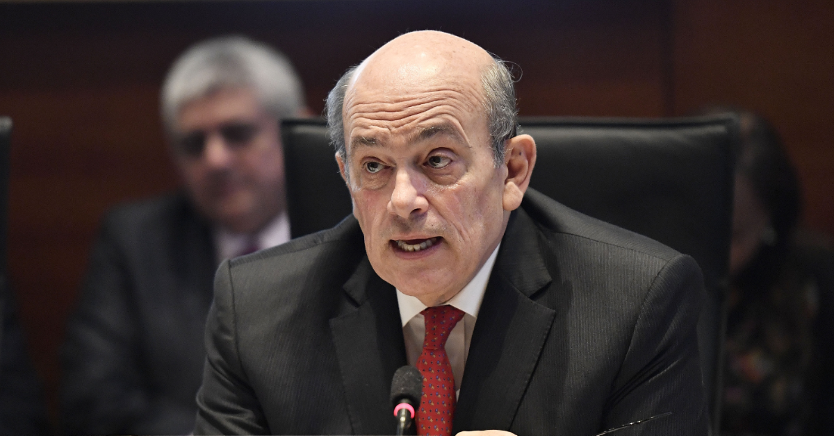 Inestabilidad política es de difícil comprensión en el exterior: "Yo mismo no lo entiendo", indica Hugo de Zela