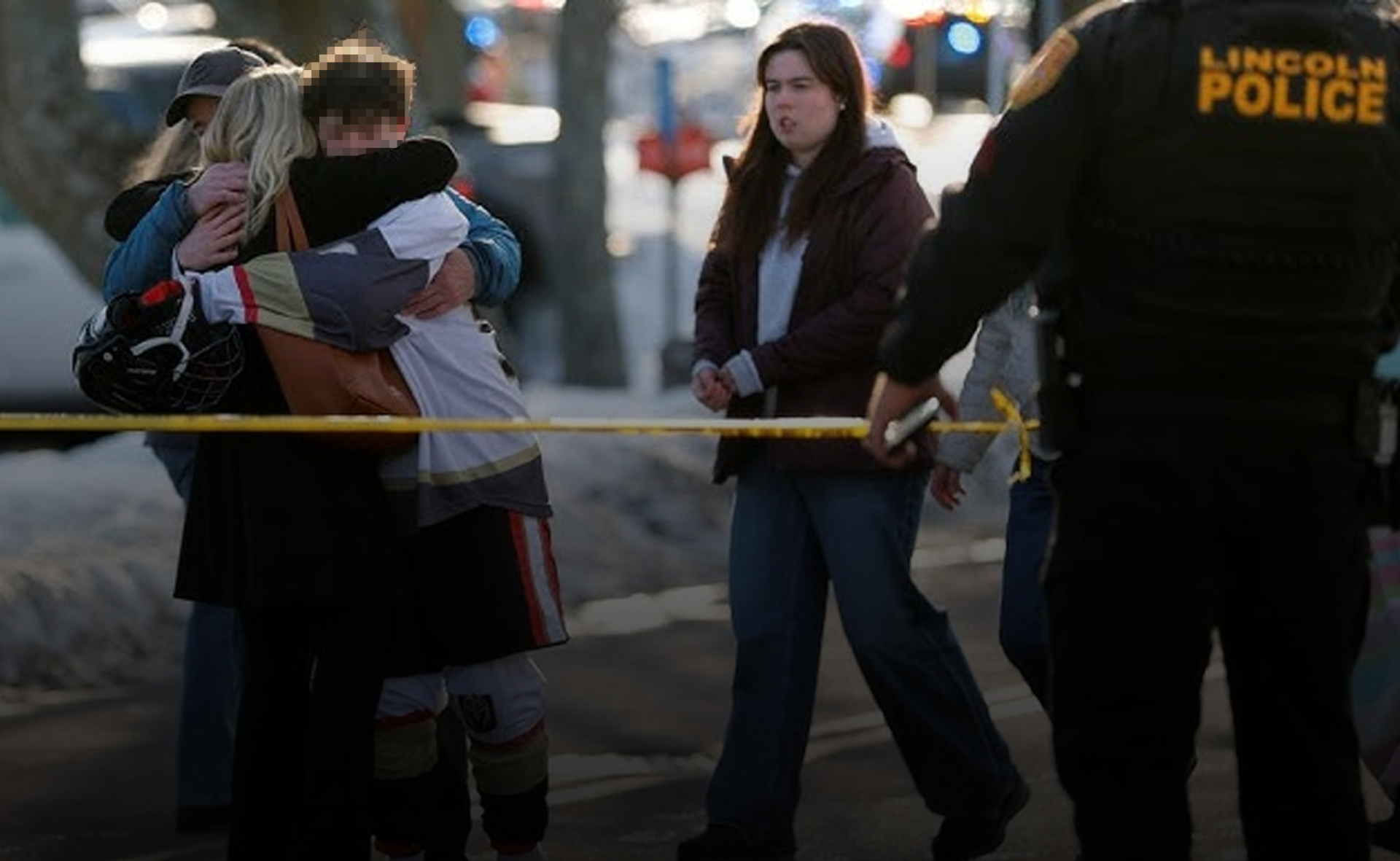 Estados Unidos: ¡Terror en la pista de hielo!: Tiroteo en juego de hockey deja muertos y heridos en Rhode Island