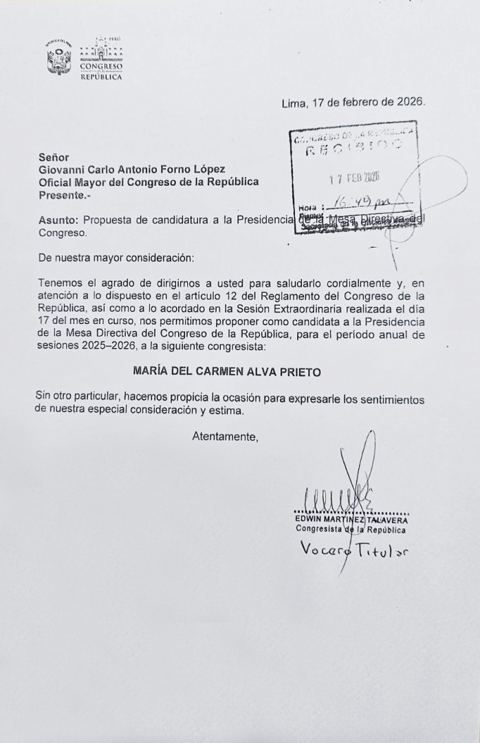 Edwin Mart�nez propone a Del Carmen Alva como titular del Parlamento.