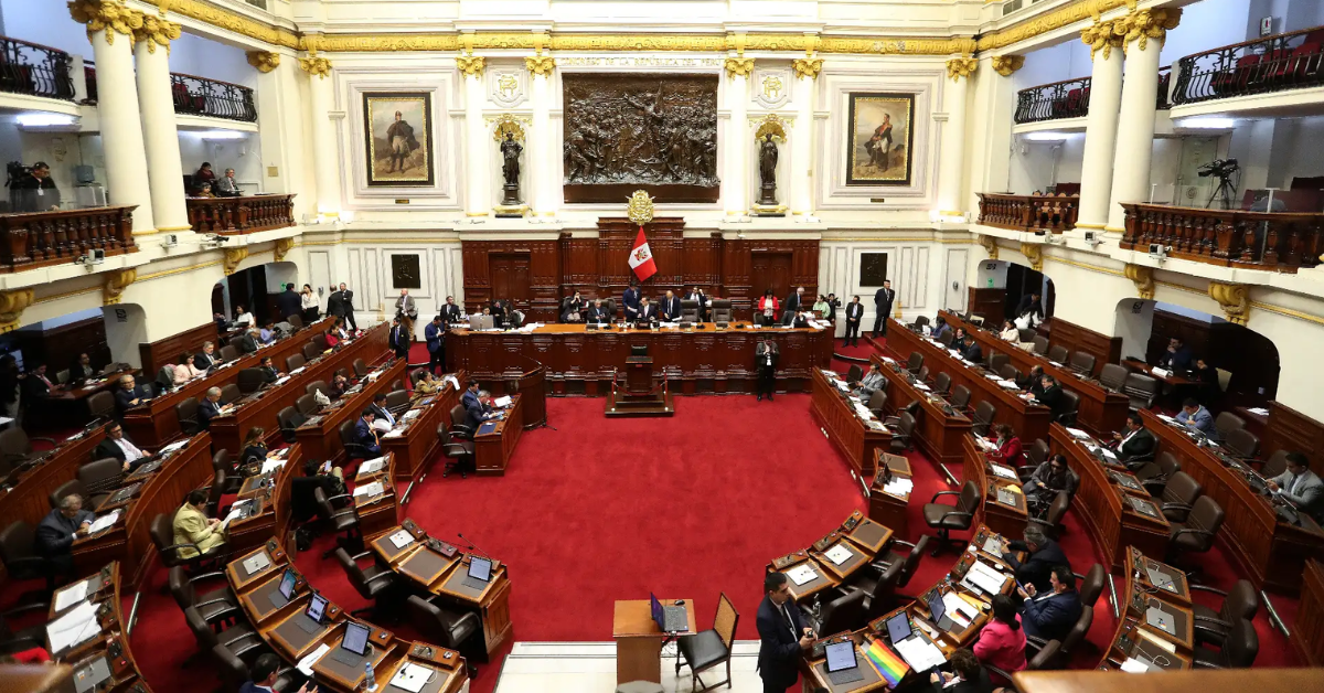 Congreso provocó inestabilidad desde 2016 al pretender subordinar al Ejecutivo, según experto