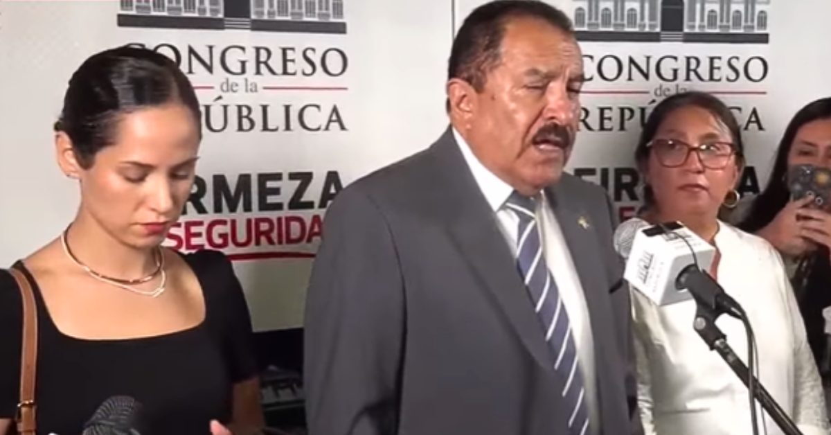Congresistas de Bloque Democrático Popular se RETIRAN de votación tras conocer segunda vuelta