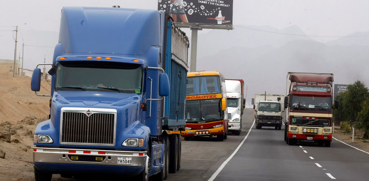 Marcha blanca inicia HOY: Conductores de carga pesada obligados a circular por el carril derecho de la Panamericana Sur