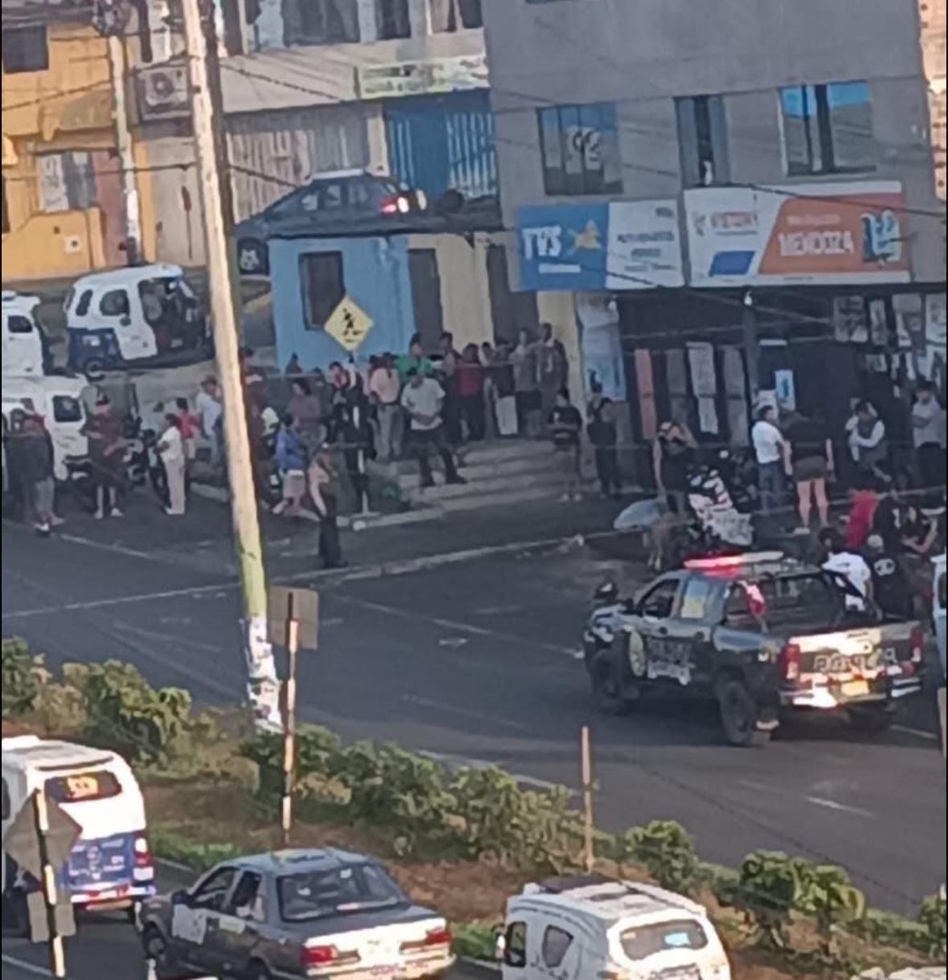 El crimen que ocurrió desde tempranas horas, dejó impactados a vecinos de la zona.