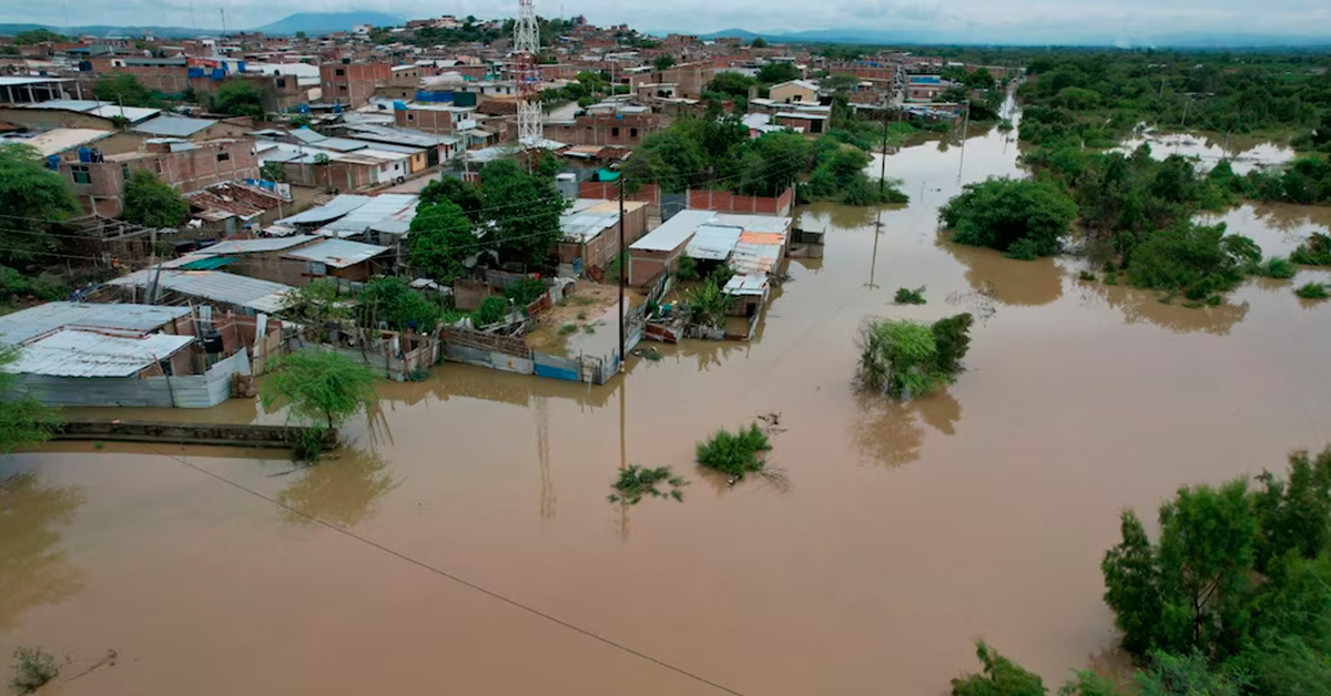 ¿Vas a viajar? Indeci advierte lluvias intensas en 15 regiones del Perú para el inicio del fin de semana largo