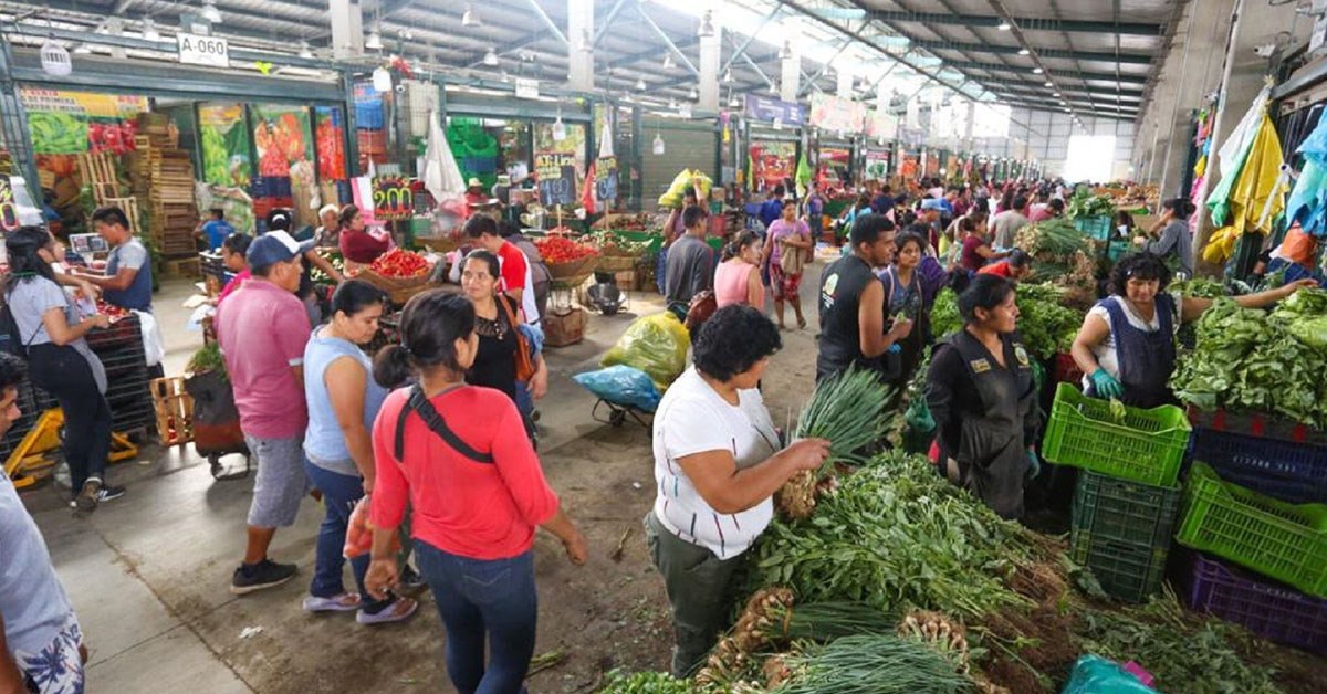 Midagri descarta desabastecimiento de alimentos en Lima pese a lluvias al sur del país