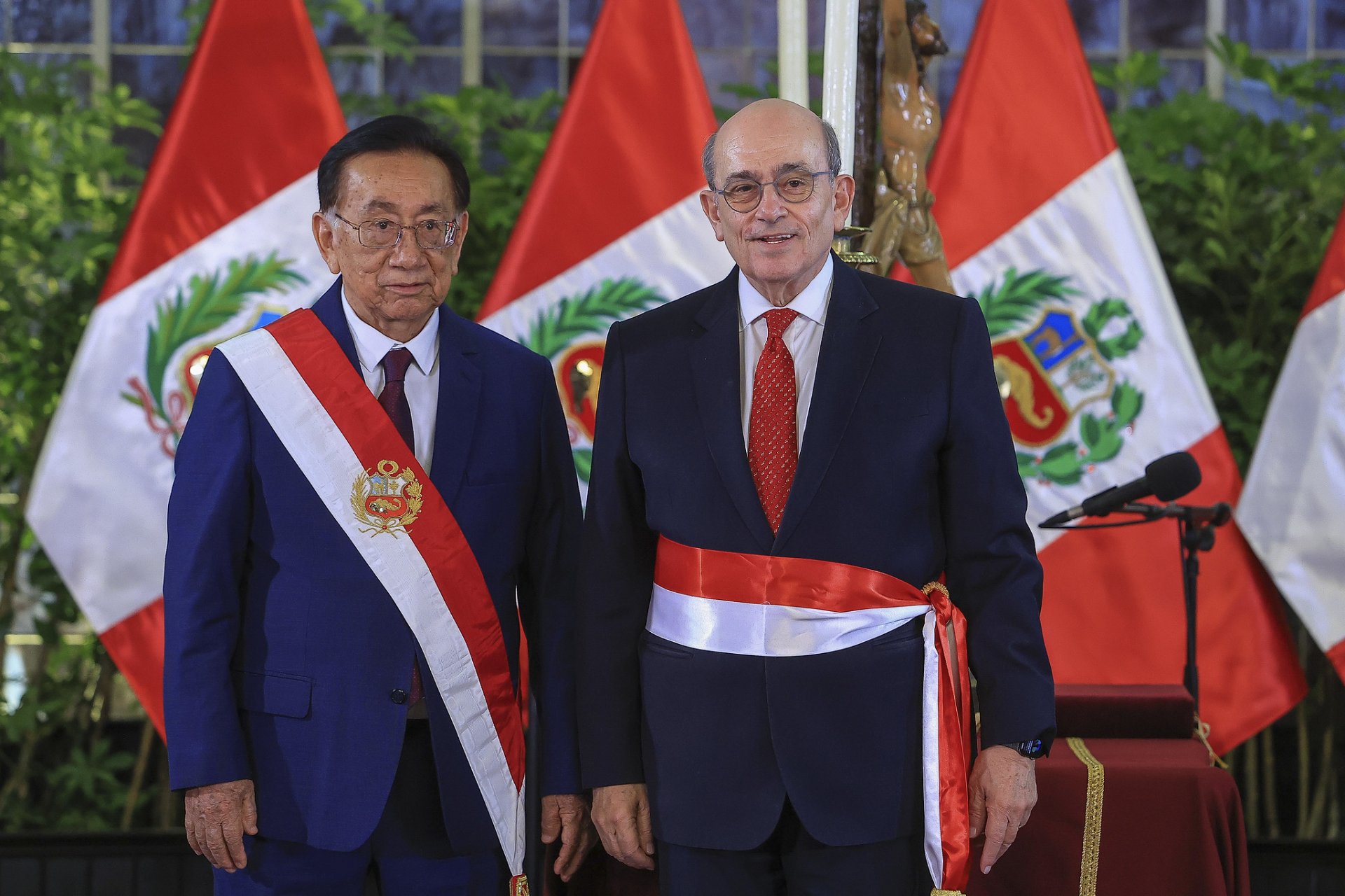 Hugo de Zela es ratificado como canciller.