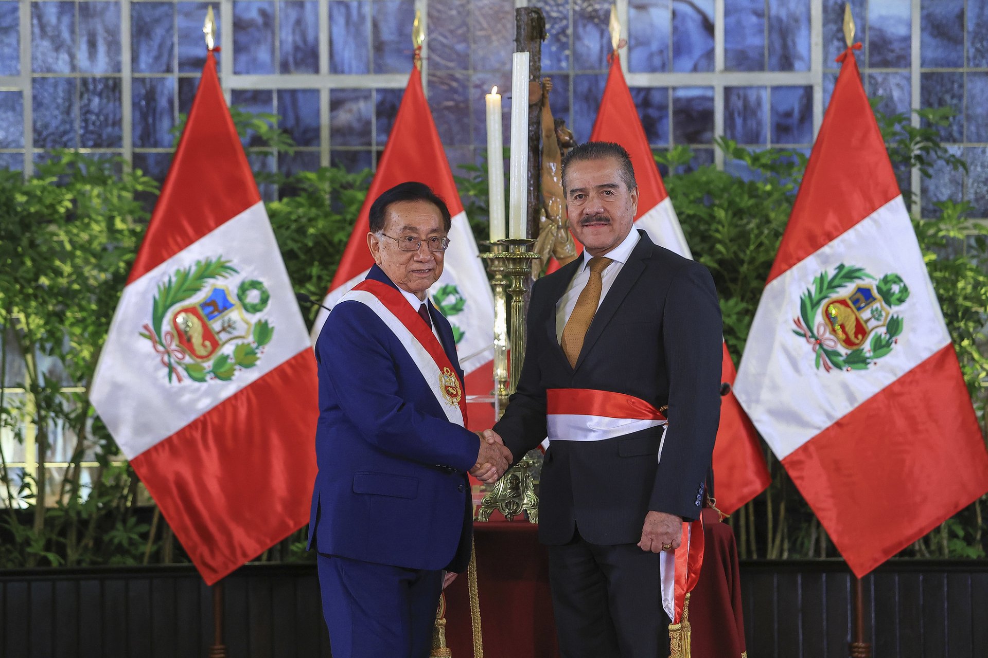 Luis Quir�z contin�a como ministro de Salud.