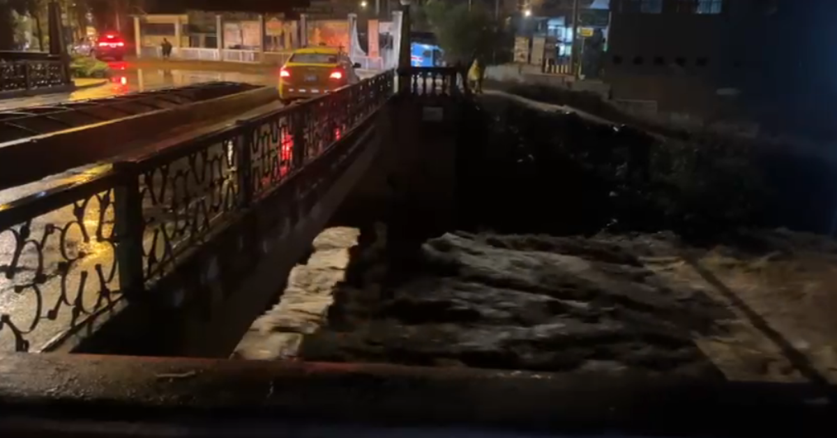¡Alarmante! Caudal del río Rímac aumenta debido a intensas lluvias y vecinos temen una escalada