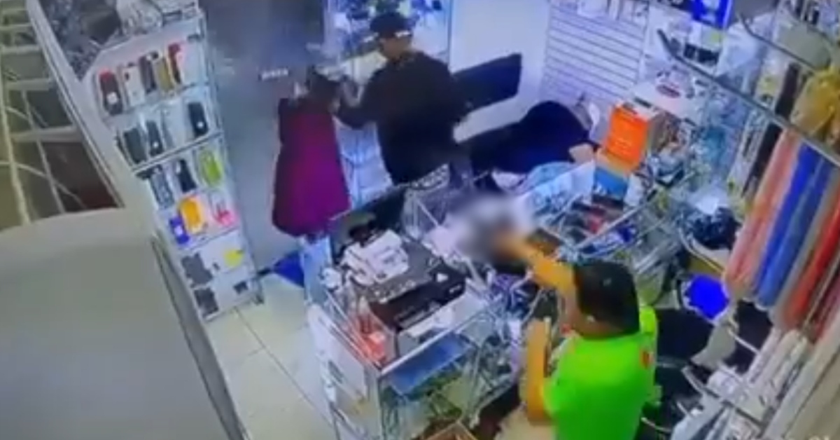 Delincuentes terminan baleados tras fallido atraco: Víctima se defendió y todo quedó registrado